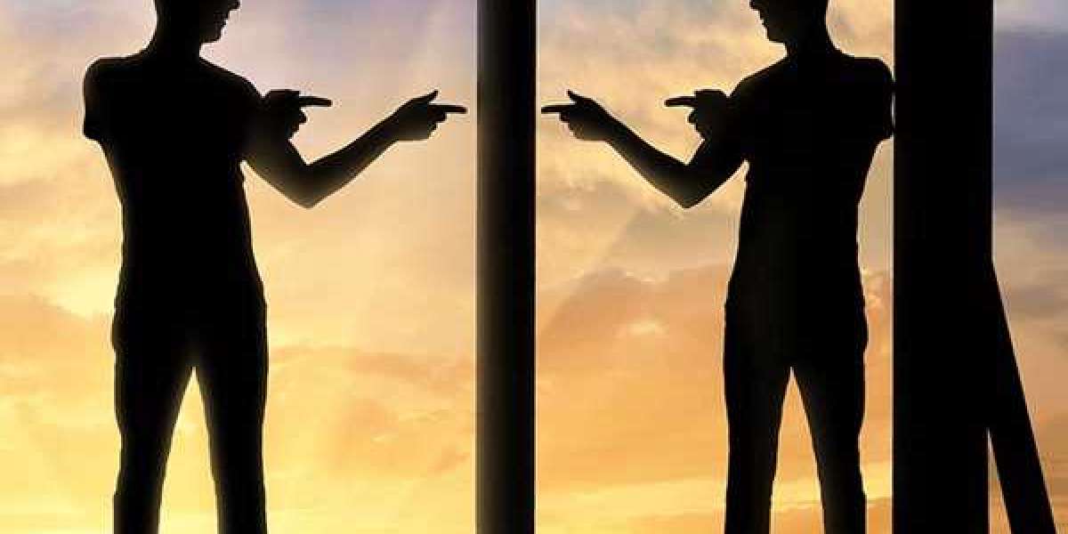 Narsistik Kişilik Bozukluğu Belirtileri? Narsist İnsan Özellikleri?