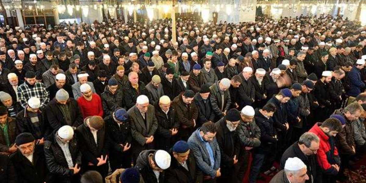 İmamlar Ne Kadar Maaş Alıyor? Emekli ve Kadrolu İmam Maaşı?