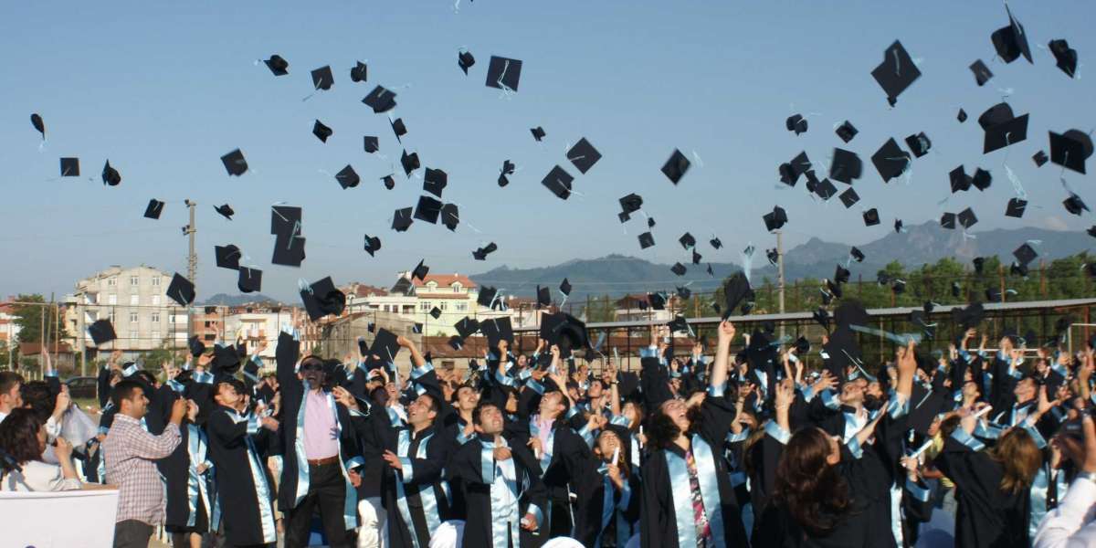 Kadın Polis Olmak İçin Hangi Üniversiteye Gitmek Gerekir?