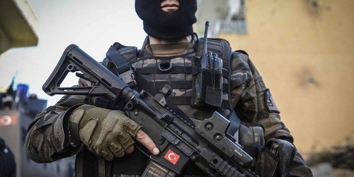 PÖH Olmak İçin Hangi Üniversiteye Gitmek Gerekir? Polis Özel Harekat Olmak?